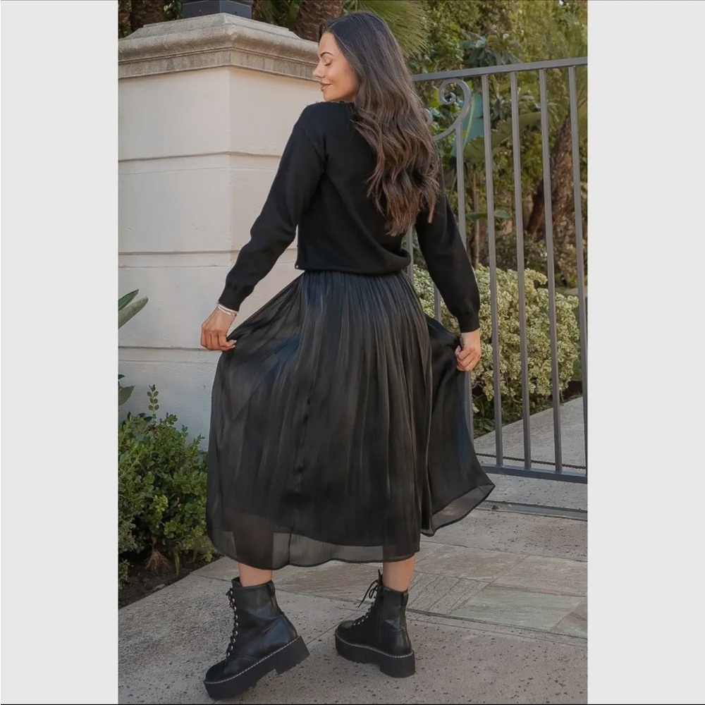 Elegant Black Pleated Skirt